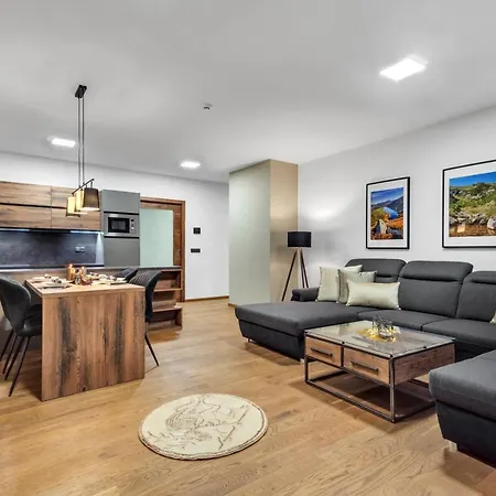 Apartman Adélka 102 *