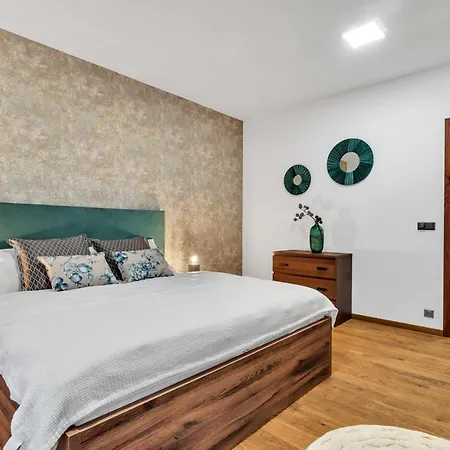 Adélka 102 Apartman *